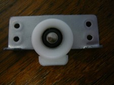 1 nuovo pezzo di ricambio hardware Ikea # 128251 adatto per armadio armadio Trysil