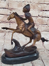 Firmato Remington Indiano Uomo Taming Cavallo E Buffalo Bronzo Westen Scultura
