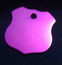 Piastrina Colorata Forma scudetto con incisione