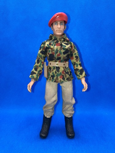 Mego lion rock world - world, war