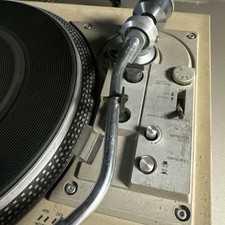 Pioneer PL-516 Turntable