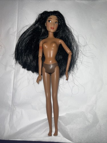 Disney store pocahontas - disney,