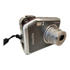 Fotocamera digitale Fujifilm FinePix V10 argento 5,1 megapixel compatta testata rara