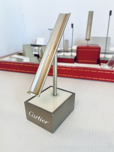 Cartier stand display - display, pen