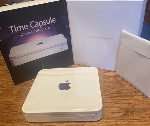 Apple time capsule - capsule, esterno