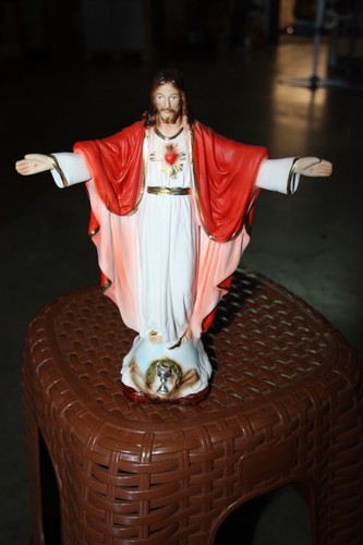 Statua sacro cuore - cuore, gesù