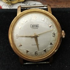 Montre Comet  - 2 photos pour