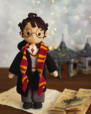 Bambola all'uncinetto Harry