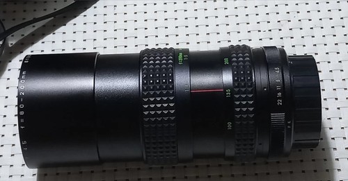 Auto makinon zoom f - auto, 1:4.5