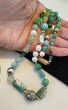 Collana in vetro antico