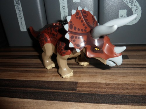 Lego jurassic dino triceratops - lego,