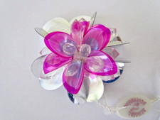 Spilla vintage Y2K Blumarine rosa floreale plastica e strass fondo di magazzino