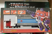 Transformers Hasbro  Optimus Prime Autobot Commander G1 Reissue