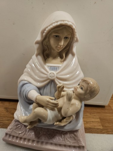 Leonardo porcelain figurine - leonardo,