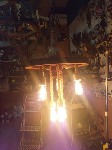 Lampadario ruota carro con - lampadario, di