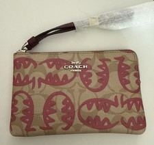 COACH Rexy Wristlet GUANG YU