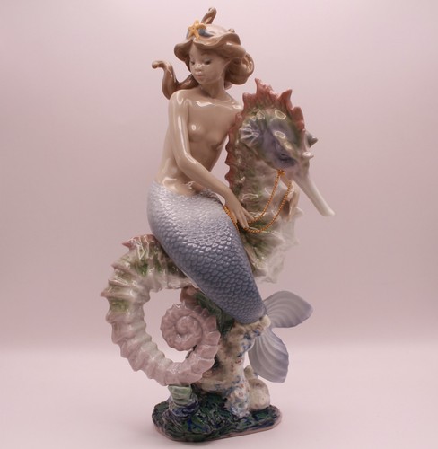 Lladro 1822 beneath the waves - 1822,
