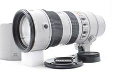 Eccellente + 5 obiettivi Nikon