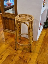 Fantastico sgabello rotondo in rattan degli anni 70 DESIGN 