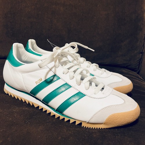 2011 vintage adidas - 2011,