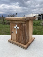Tabernacolo in legno di noce