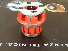 TESTA PORTA PETTINI PER