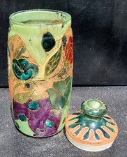 Vaso-barattolo d'epoca dell'autore italiano,pittura su vetro colorato in rilievo