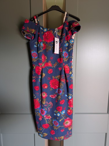 Due vestiti dello stesso - vestiti,