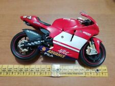 Moto modellino Ducati Desmosedici L.Capirossi 65 scala 1:24