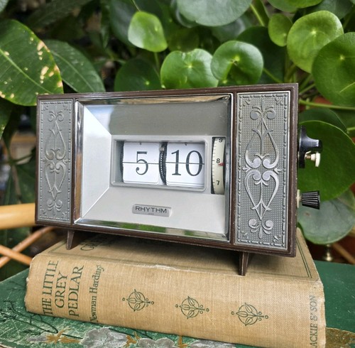 Vintage flip clock rhythm - vintage,