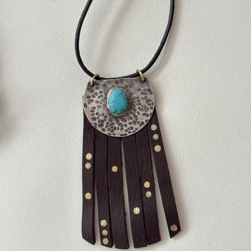 Collana con frange - in, pelle