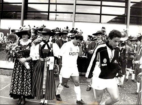 Foto originale agenzia - foto,