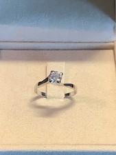 Anello Solitario Ct. 0.50 H