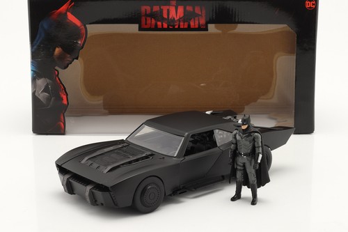 Batmobile con personaggio