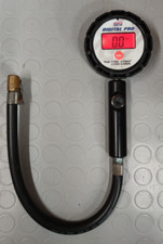 MANOMETRO DIGITALE PRESSIONE PNEUMATICI PROFESSIONALE - MDGV01