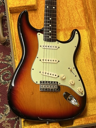 Chitarra elettrica usata