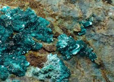95 Tyrolite Tirolite Azurite