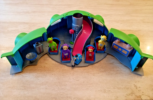 1996 teletubbies home hill - teletubbies,