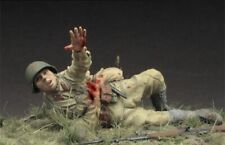 Modellino statuina in resina 1/35 kit soldato militare ferito non assemblato non dipinto