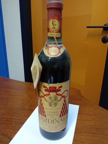 Antica bottiglia vino rosso - bottiglia,