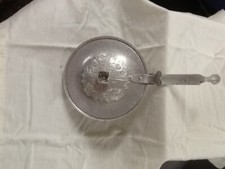Silent butlercrumb catcher - butlercrumb,