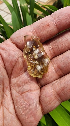 Libyan desert glass - glass, .