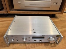 TEAC UD-503 Amplificatore per