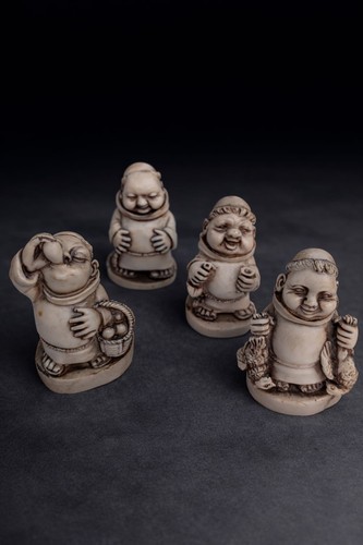 Lotto quattro statuine - quattro,