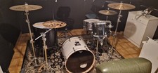 Drum set impeccabile. Selezione set personalizzata. Vendo anche separatamente 