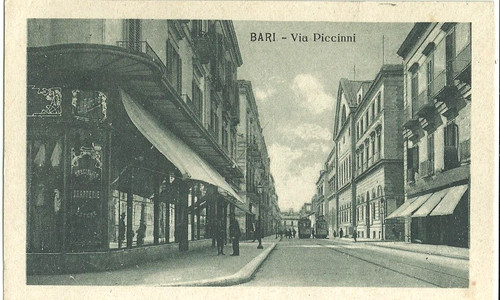 Bari via piccinni animata - bari,