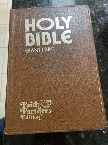 Giant print holy bible - giant, kjv