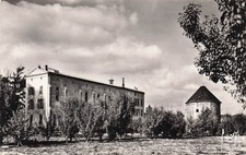 94 L HAY LES ROSES MAISON