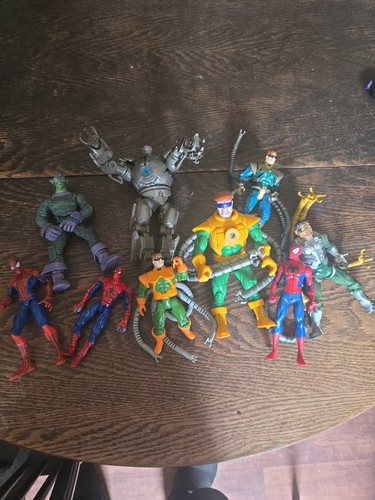 Pacchetto action figure sfuse
