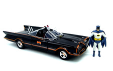Batman Batmobile Auto 1/43